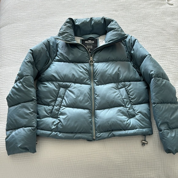 Hollister mini puffer baby blue size S excellent condition - Picture 3 of 8